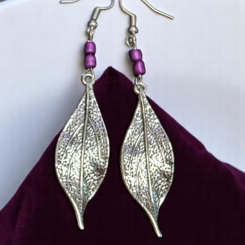 Silver-Plated Twisted Leaves Earrings – Nature-Inspired Beauty